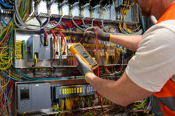 Best Local Electrician Companies  in Venetian Vlage, IL