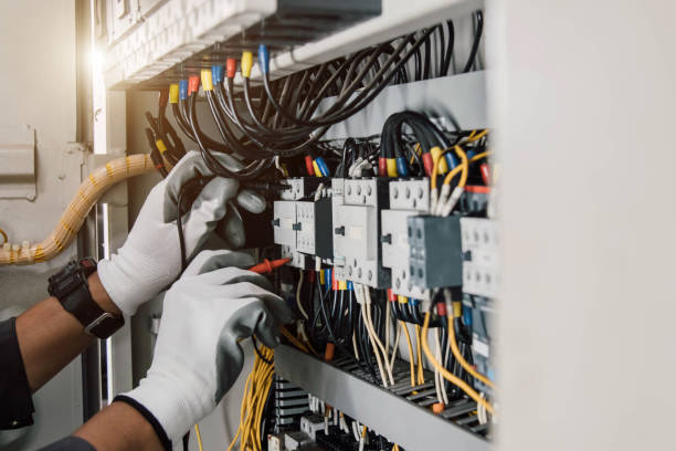Best Residential Electrician Services  in Venetian Vlage, IL